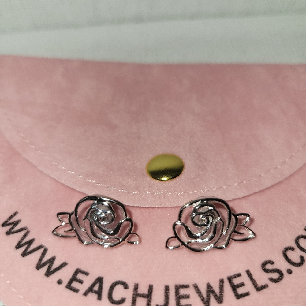 EACH Jewels Silver Rose Earrings Shohana Studs